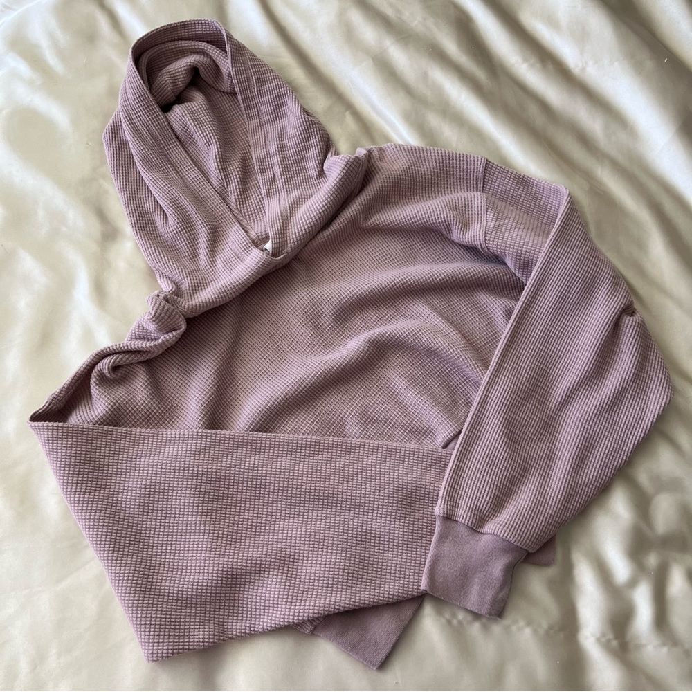aritzia cropped waffle knit hoodie